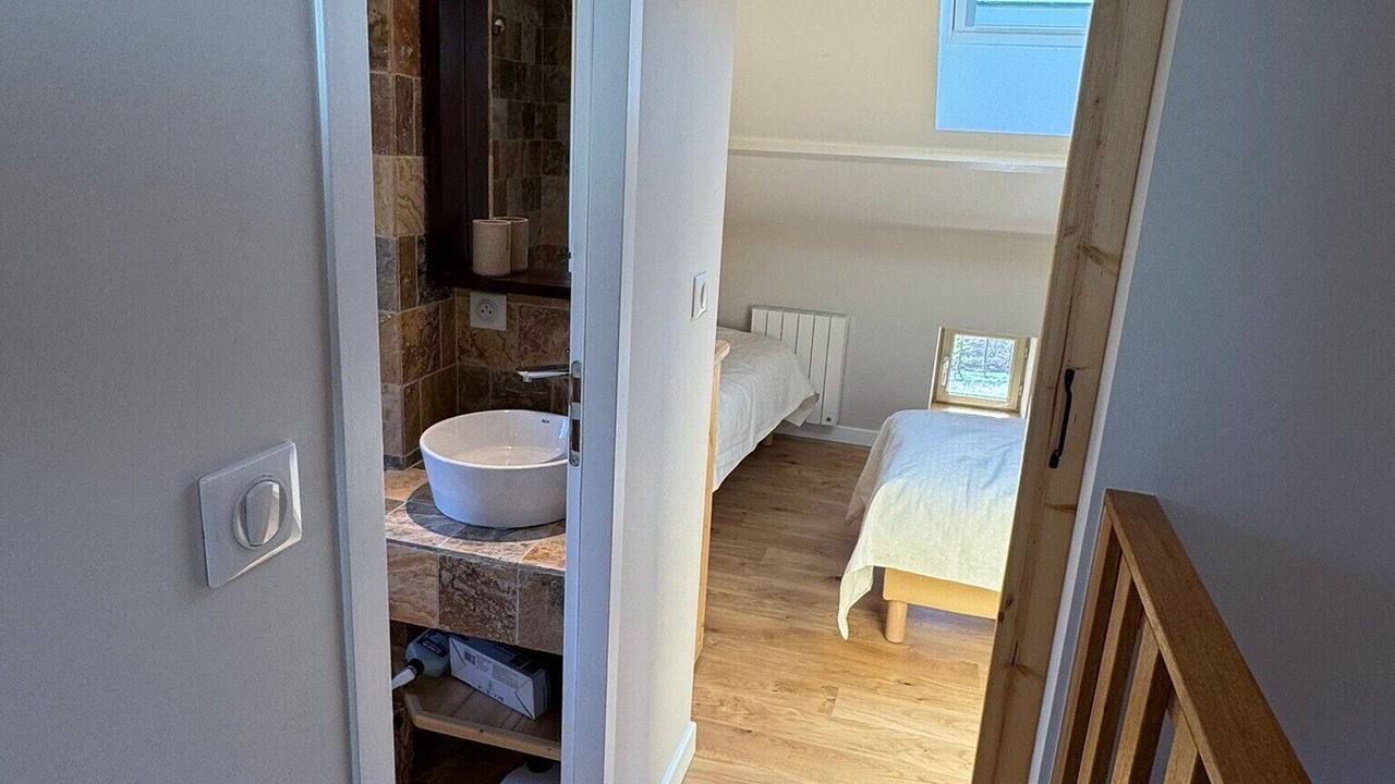 Photo of Bedroom in Laps
