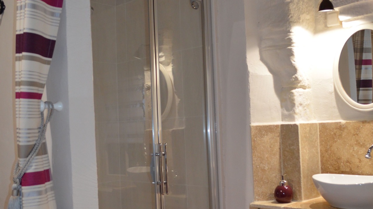 Photo of Bathroom in Vouvray