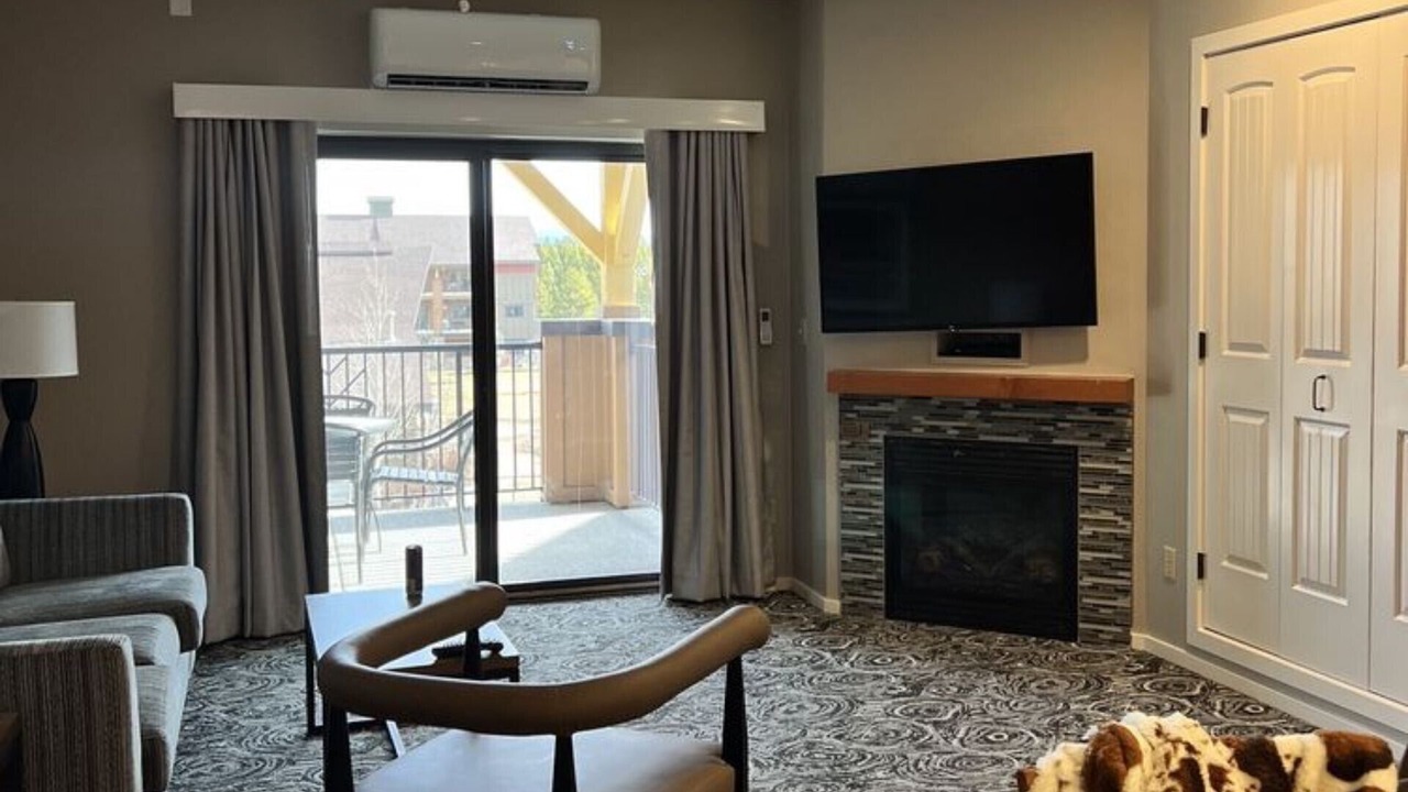 Photo of Livingroom in West Yellowstone