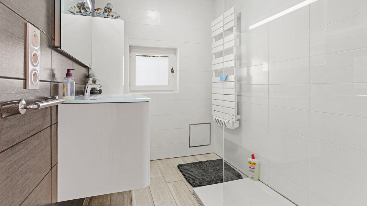 Photo of Bathroom in Bras