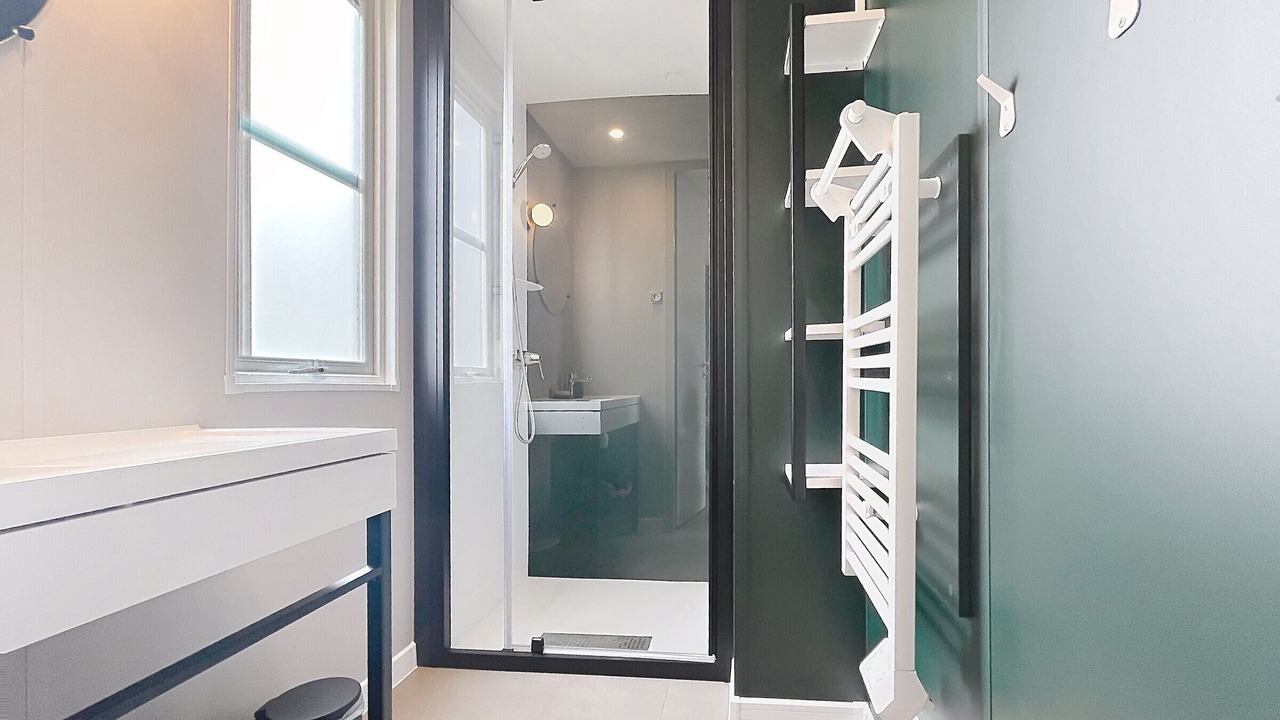Photo of Bathroom in Saint-Pair-sur-Mer