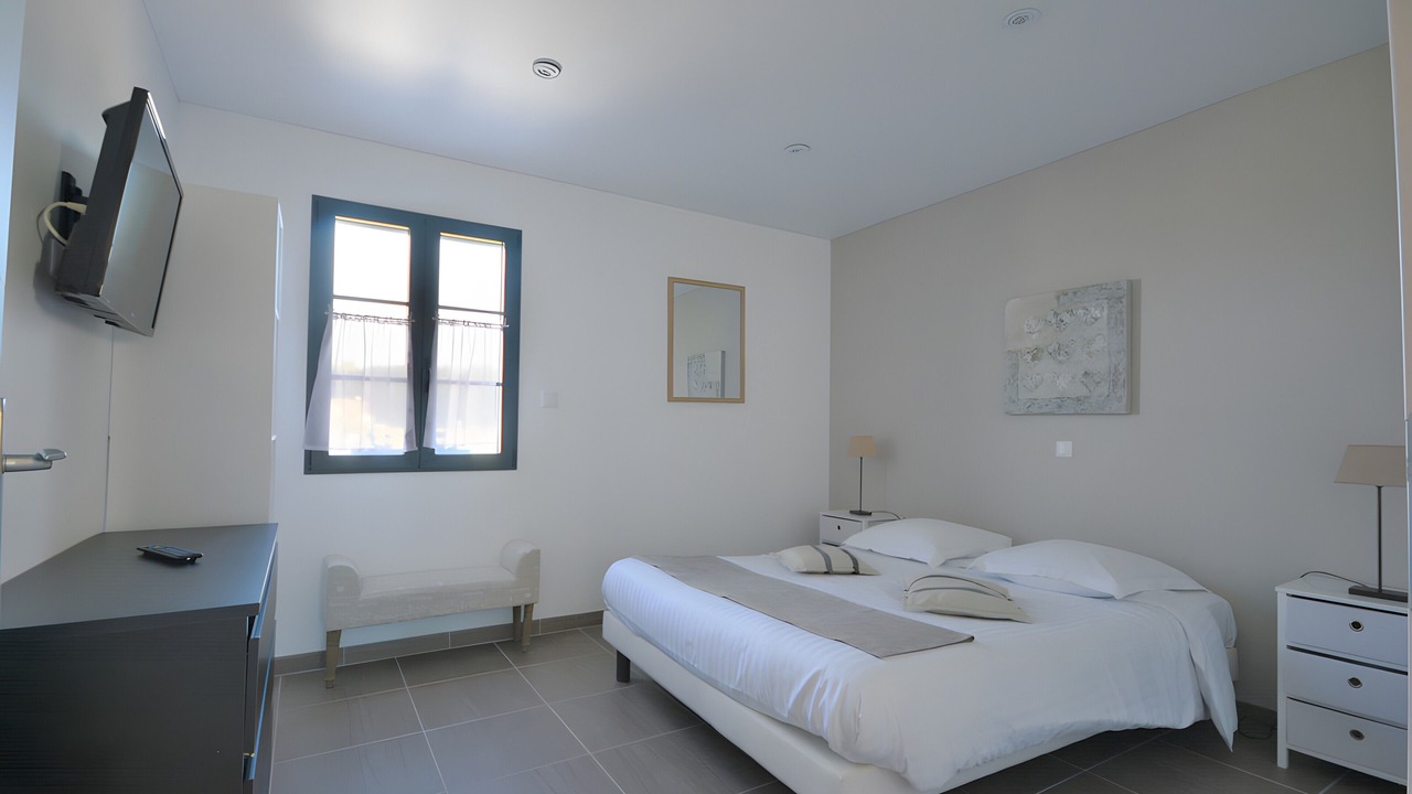 Photo of Bedroom in Saint-Quentin-en-Tourmont