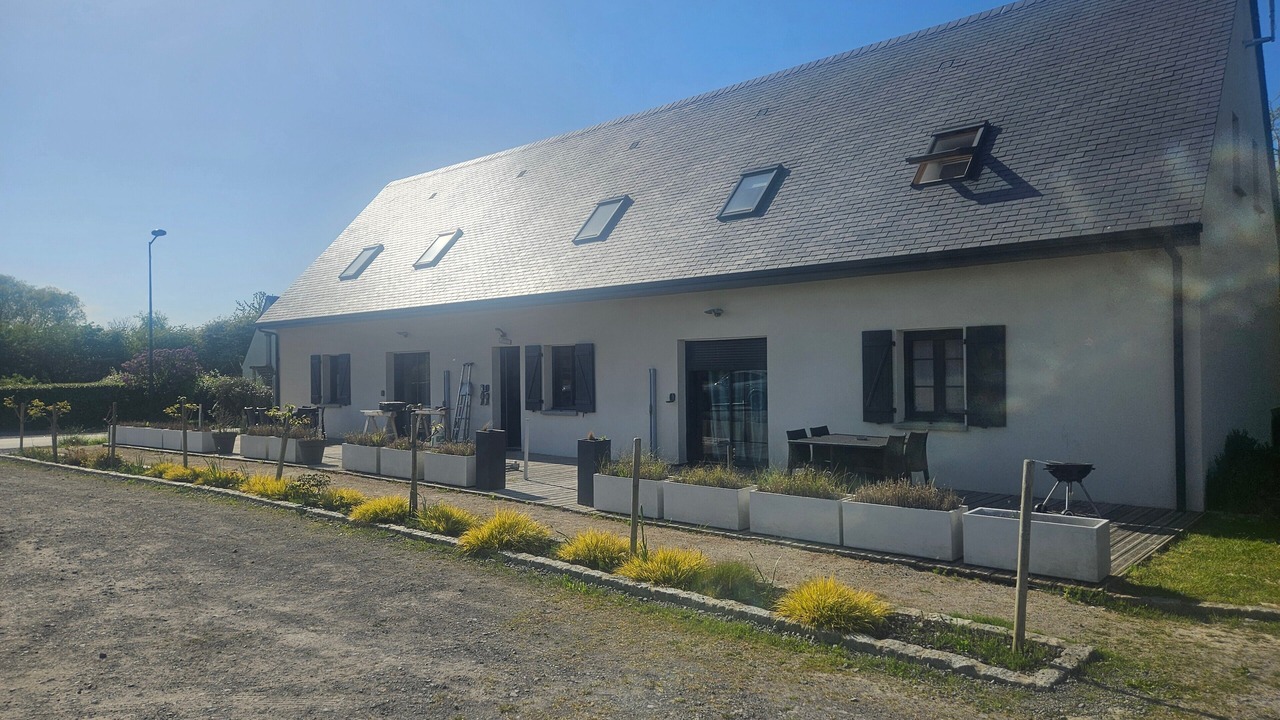Photo of Outdoor in Saint-Quentin-en-Tourmont
