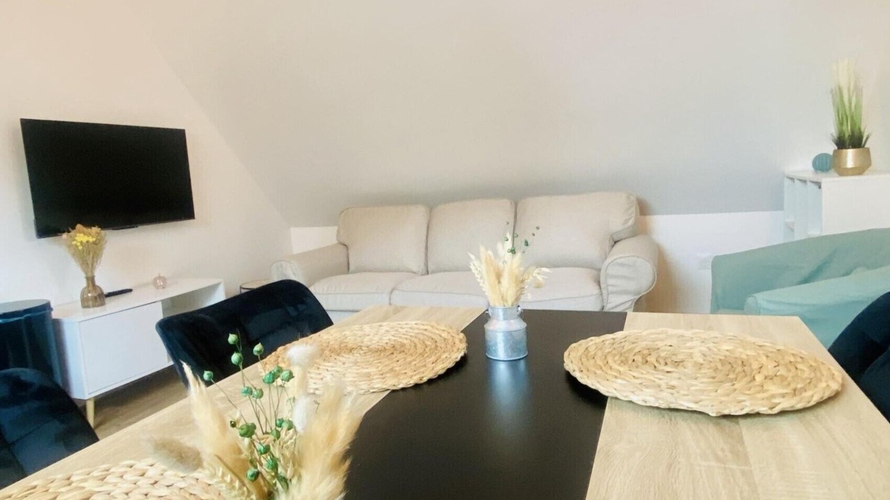 Photo of Livingroom in Saint-Quentin-en-Tourmont