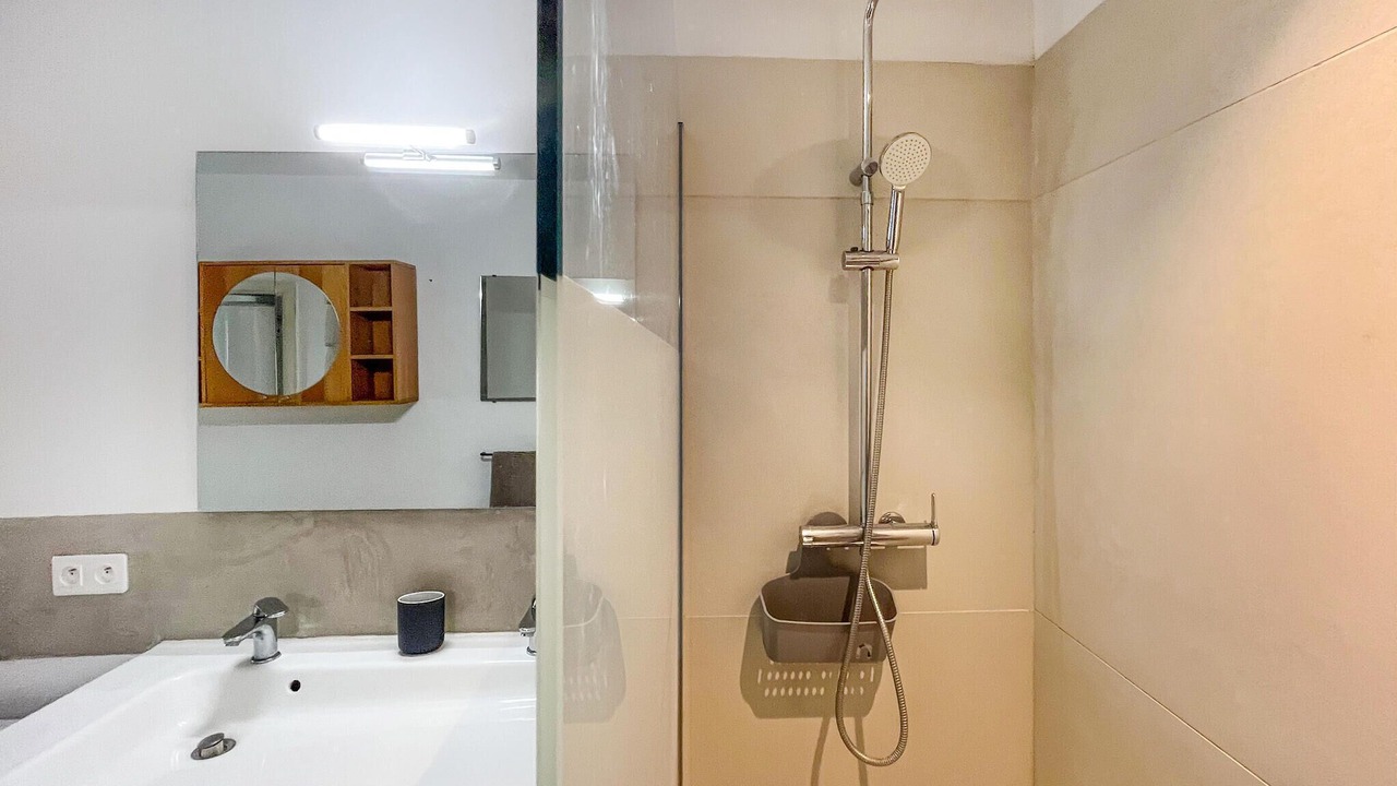 Photo of Bathroom in Saint-Hilaire-d'Ozilhan