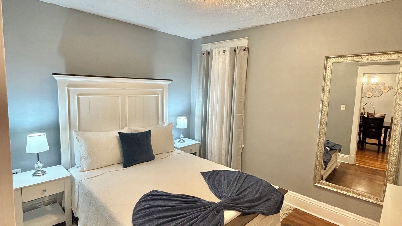 Photo of Bedroom in Utica