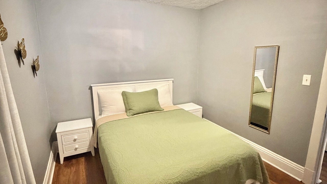 Photo of Bedroom in Utica
