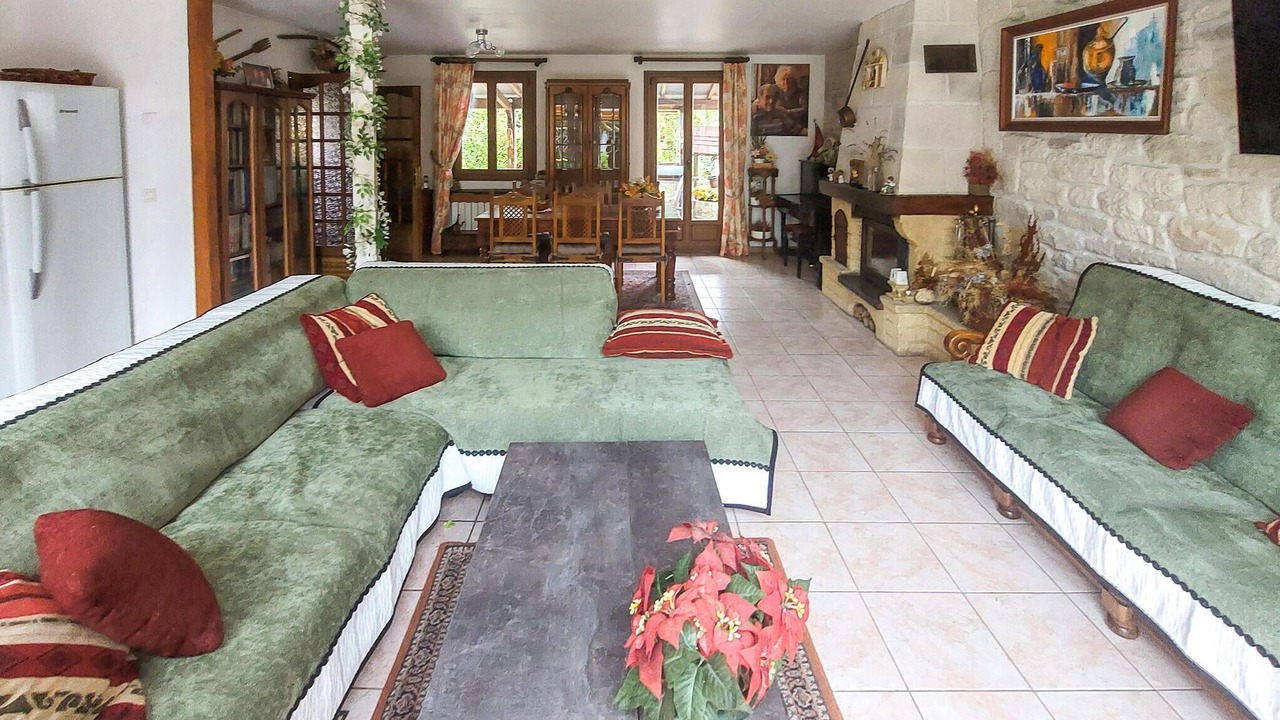 Photo of Bedroom in Compans