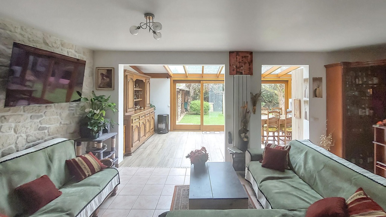 Photo of Bedroom in Compans