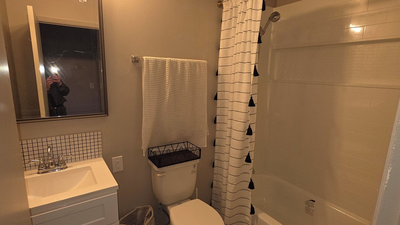 Photo of Bathroom in Foothill Farms