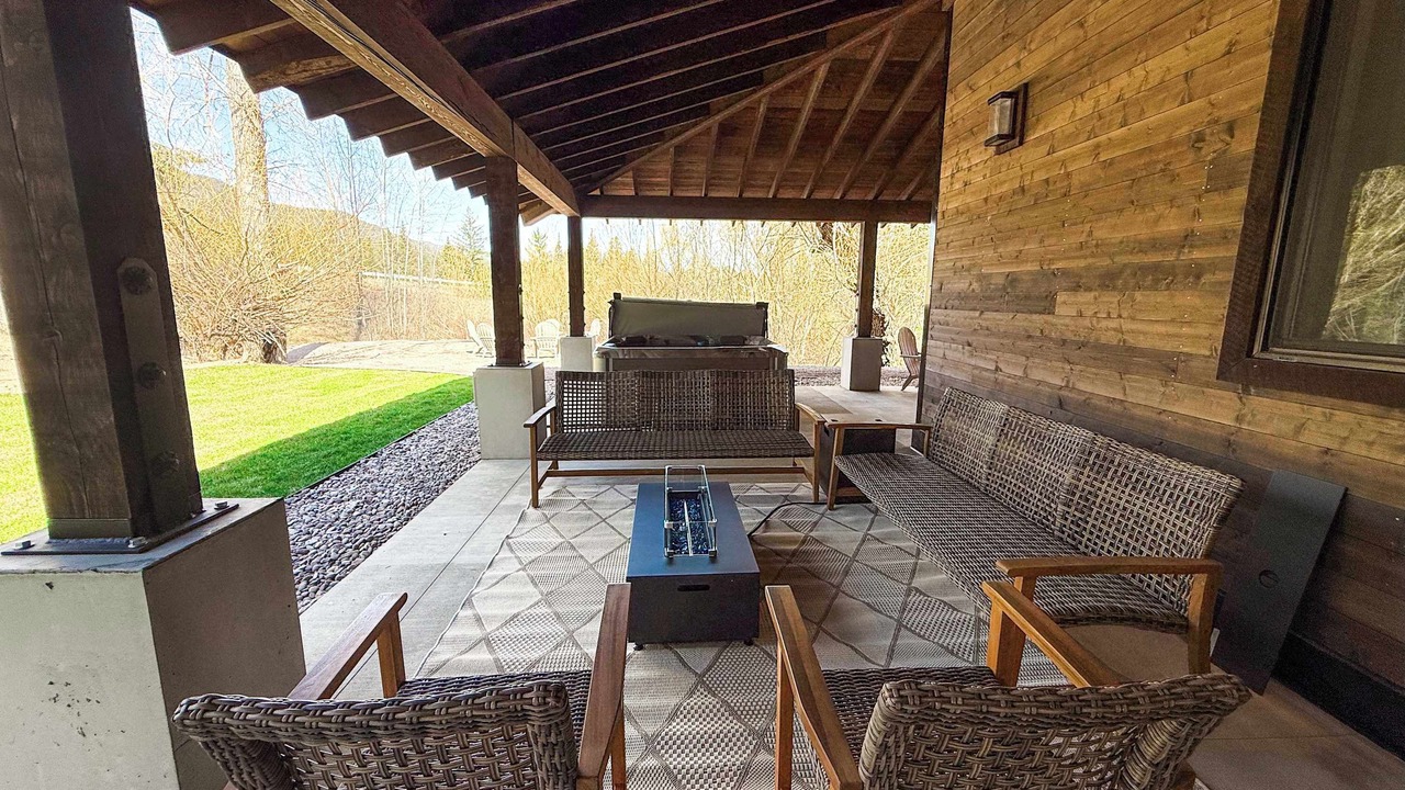 Photo of Outdoor in Martin City