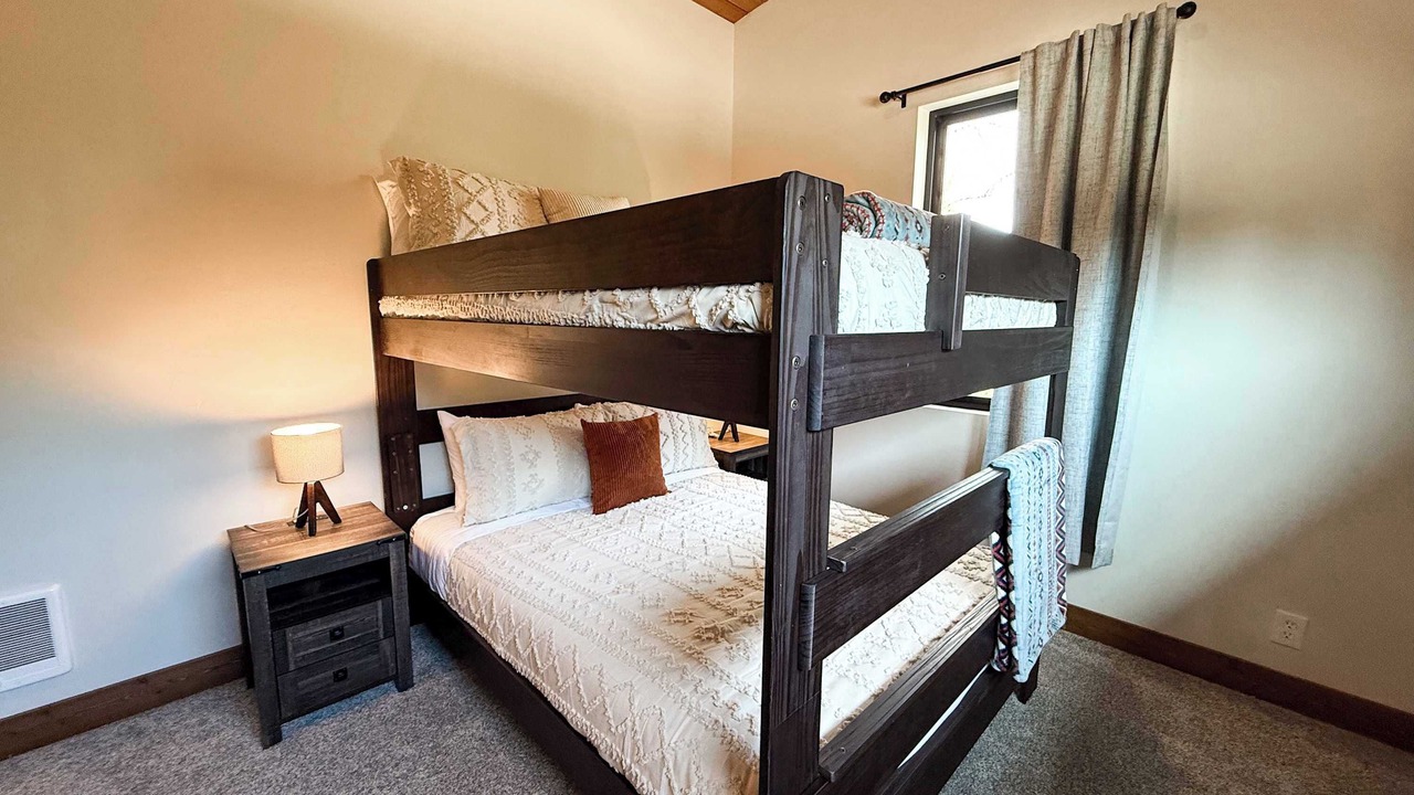 Photo of Bedroom in Martin City