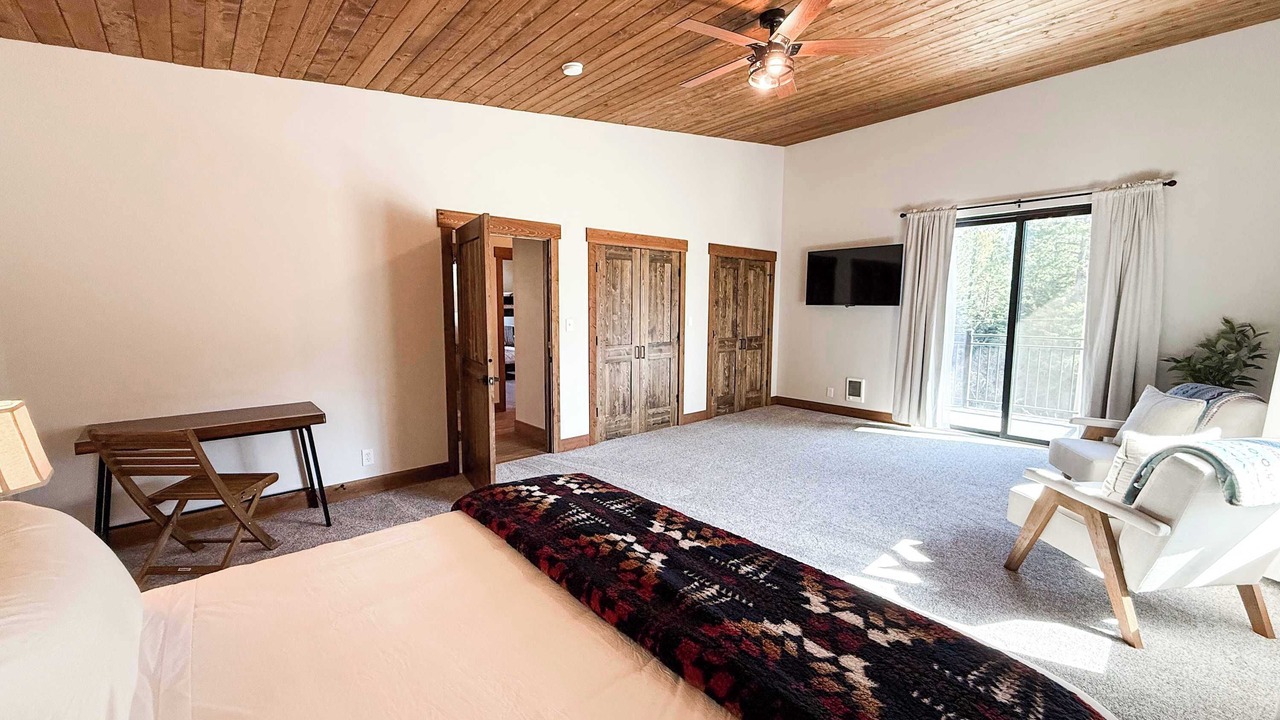 Photo of Bedroom in Martin City