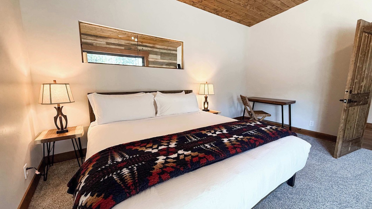 Photo of Bedroom in Martin City