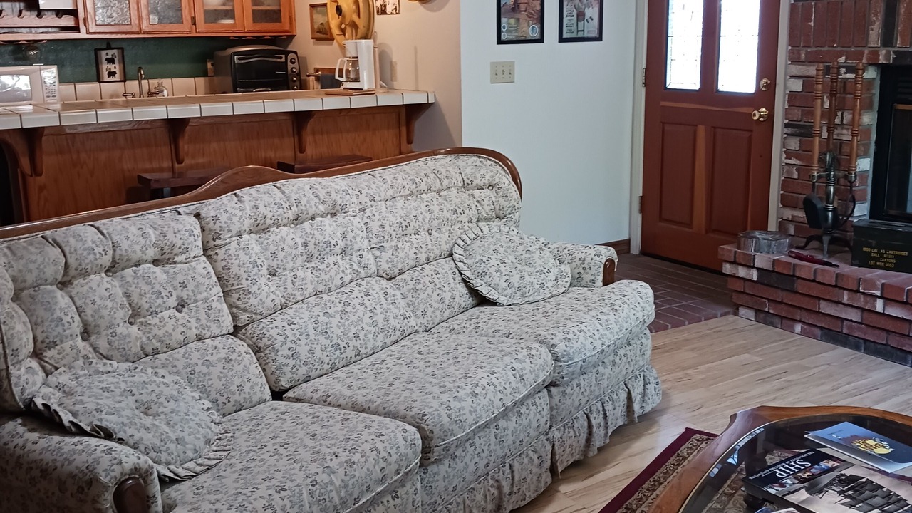 Photo of Livingroom in Wrightwood