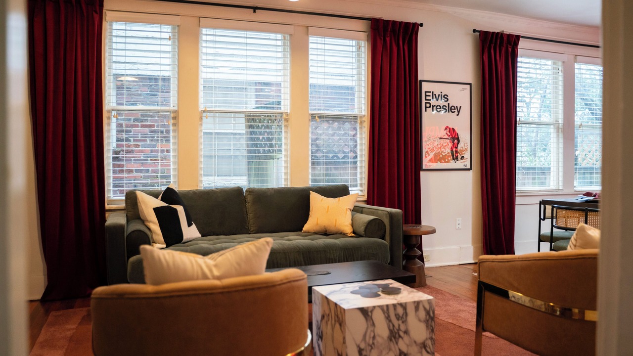 Photo of Livingroom in Evergreen