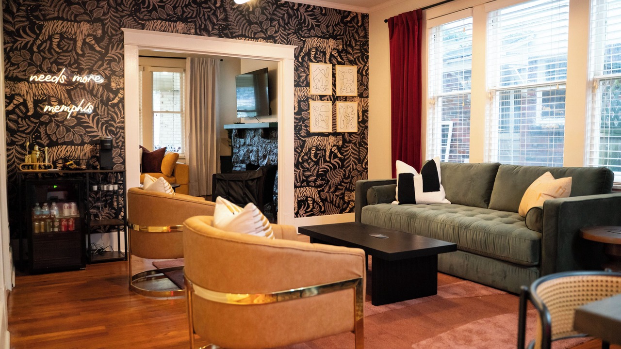 Photo of Livingroom in Evergreen