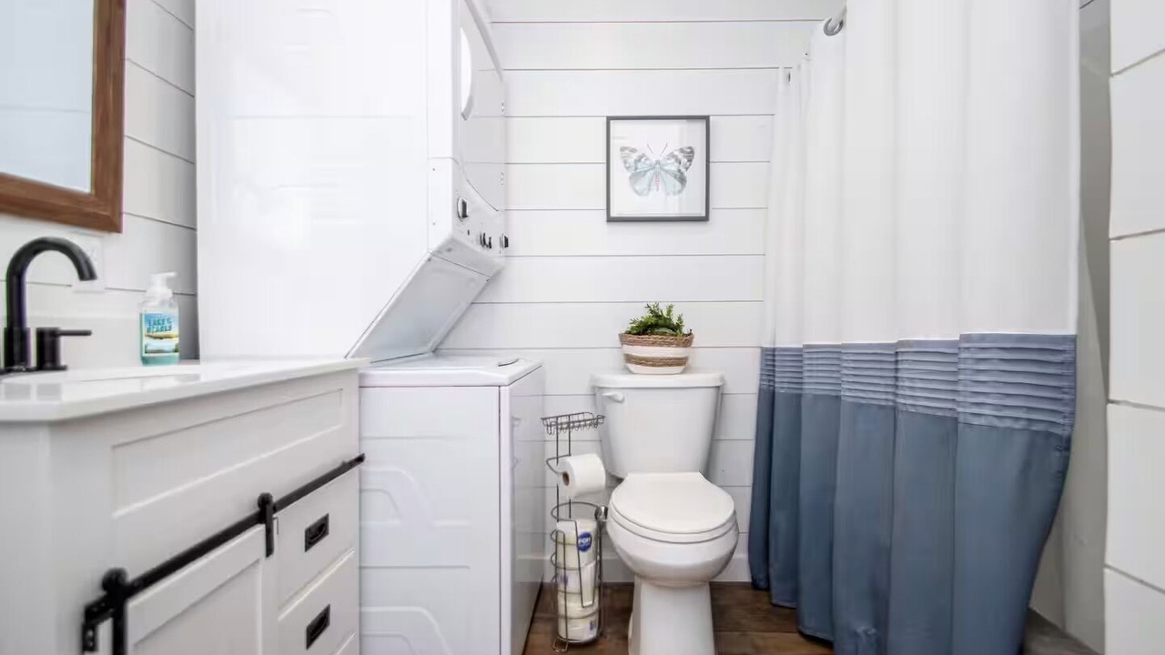 Photo of Bathroom in Newnata
