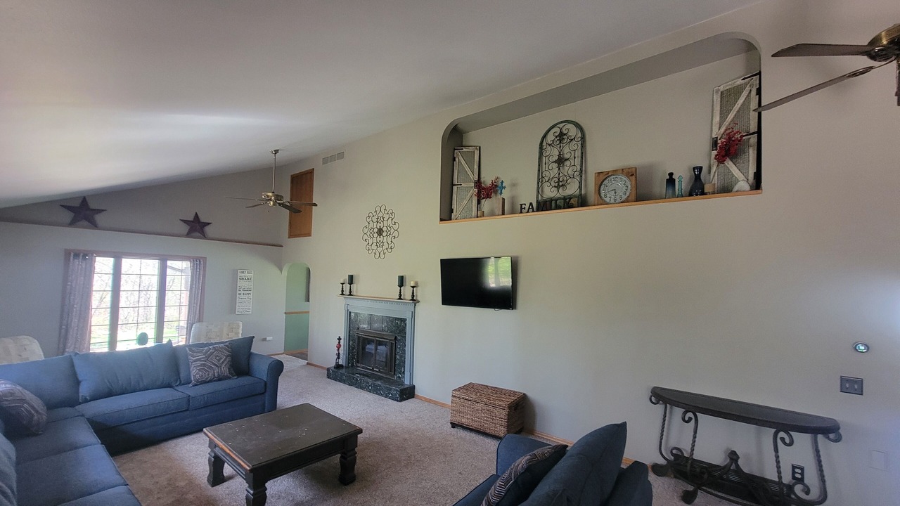 Photo of Livingroom in New Munster