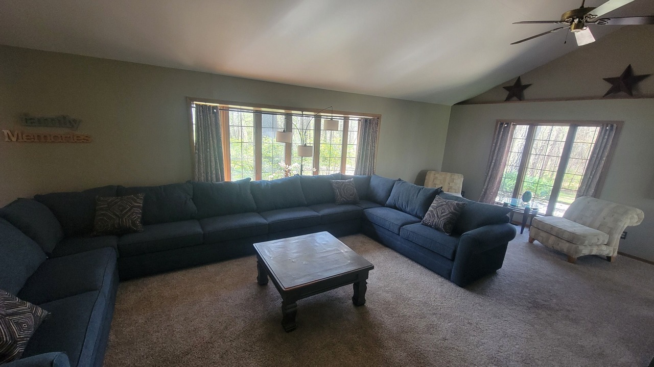 Photo of Livingroom in New Munster