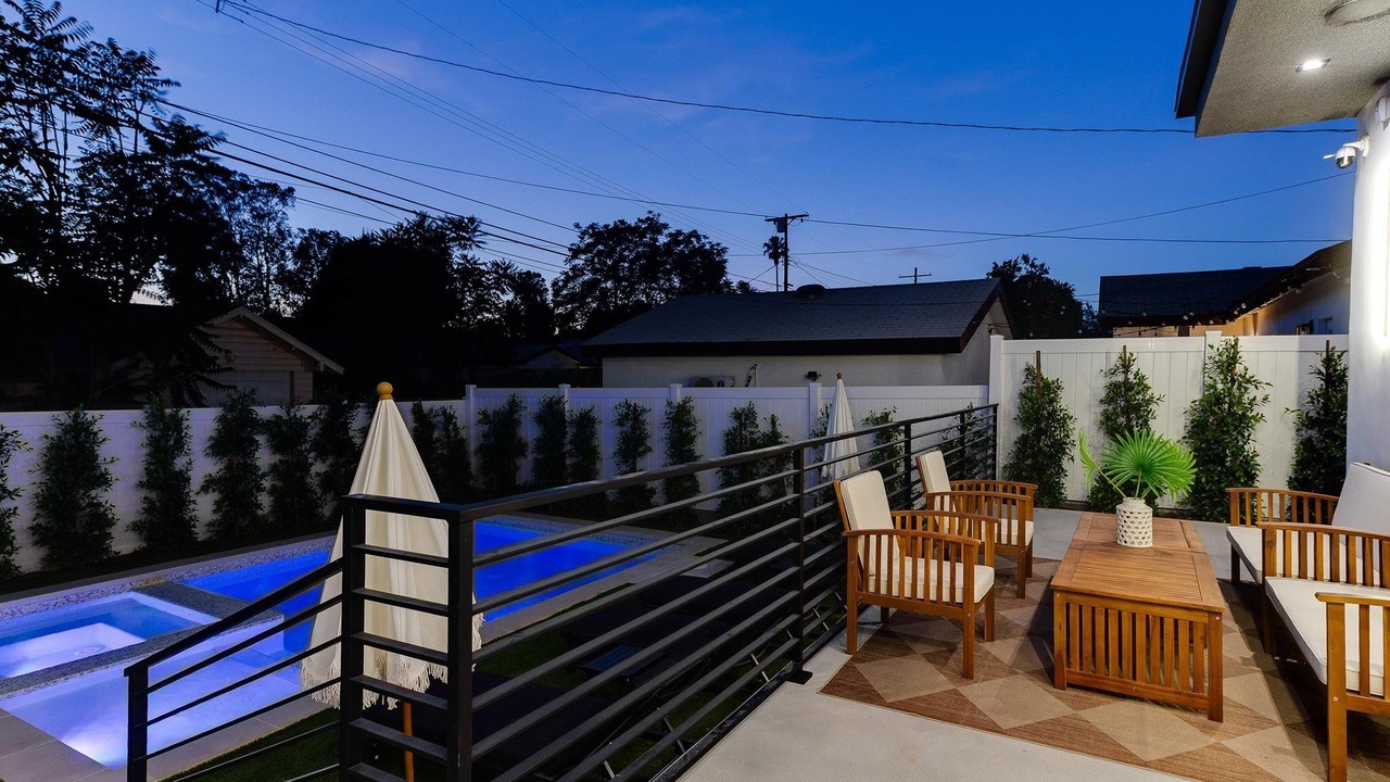 Photo of Outdoor in Encino