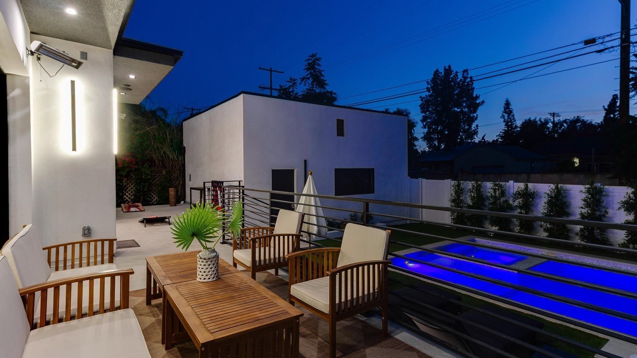 Photo of Patio Balcony in Encino