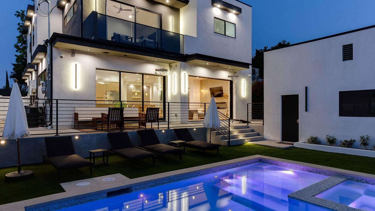 Photo of Outdoor in Encino
