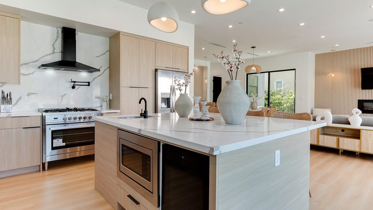Photo of Kitchen in Encino