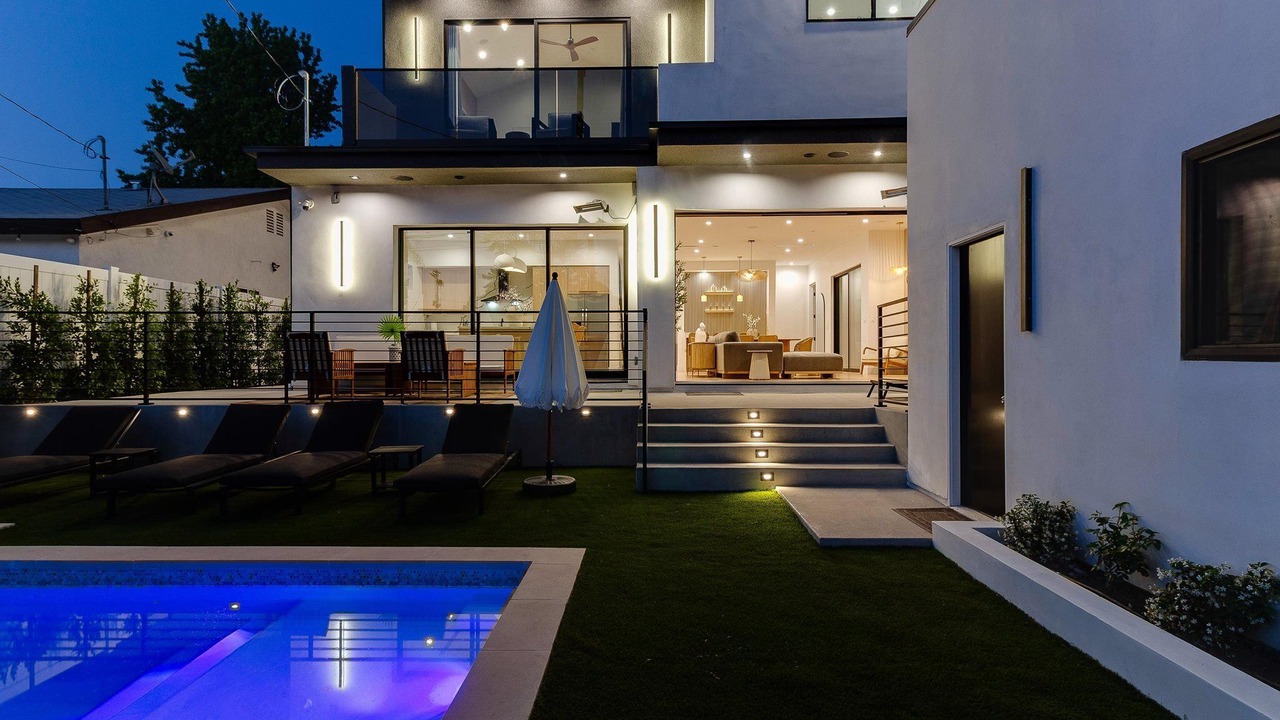 Photo of Outdoor in Encino