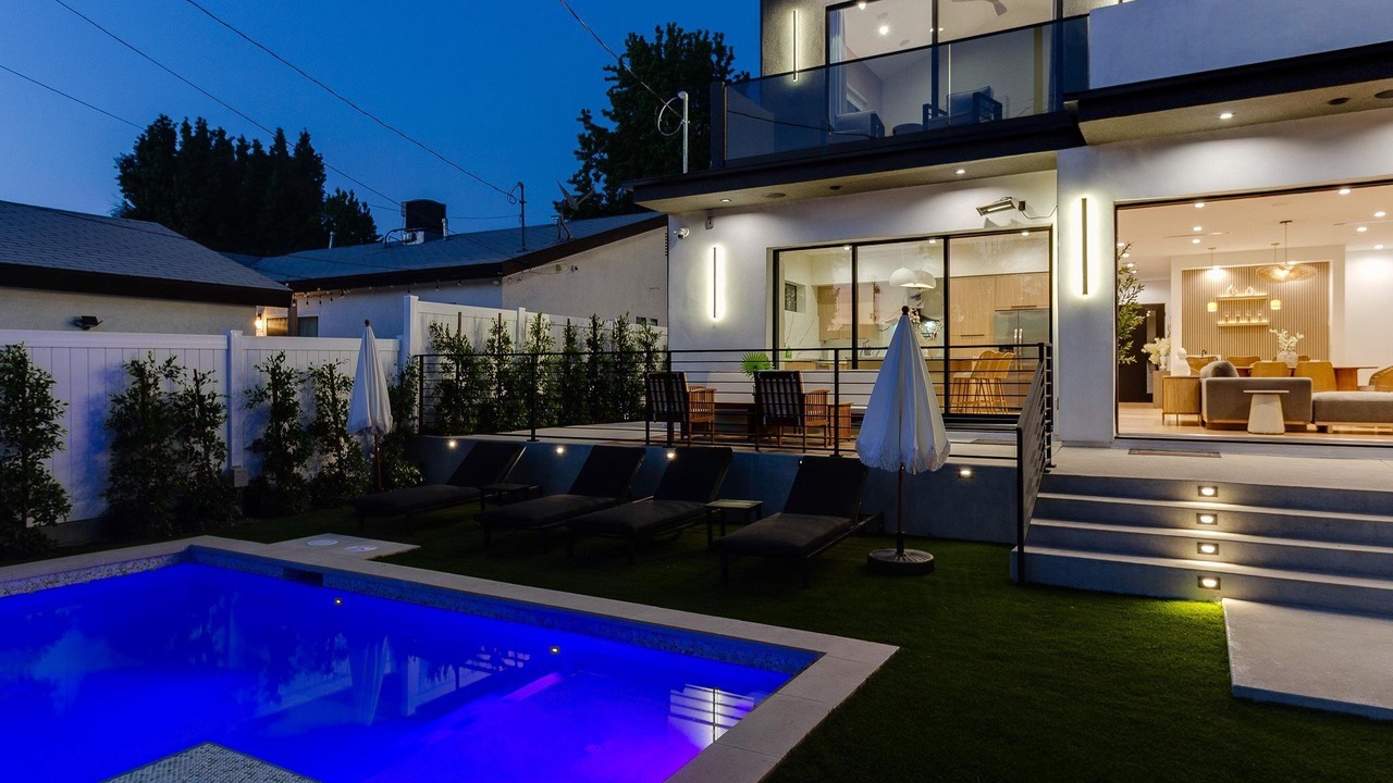 Photo of Outdoor in Encino
