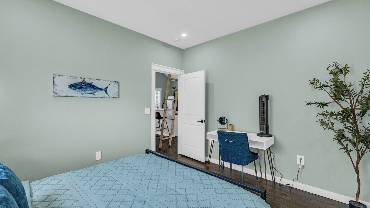 Photo of Bedroom in Port Bolivar