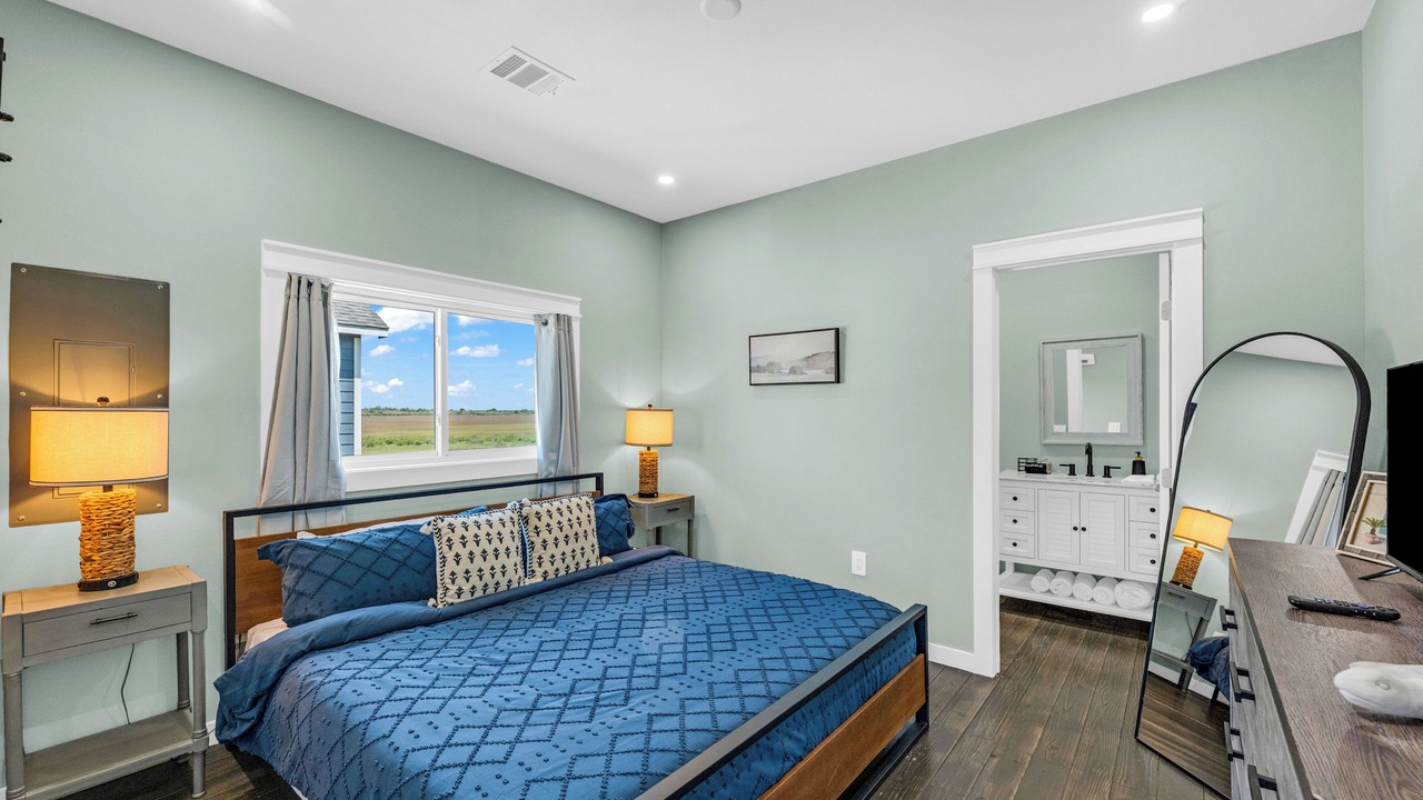 Photo of Bedroom in Port Bolivar