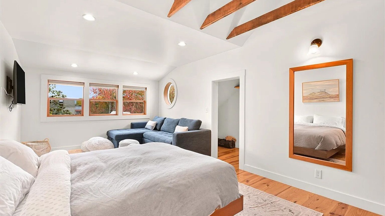 Photo of Bedroom in Edison