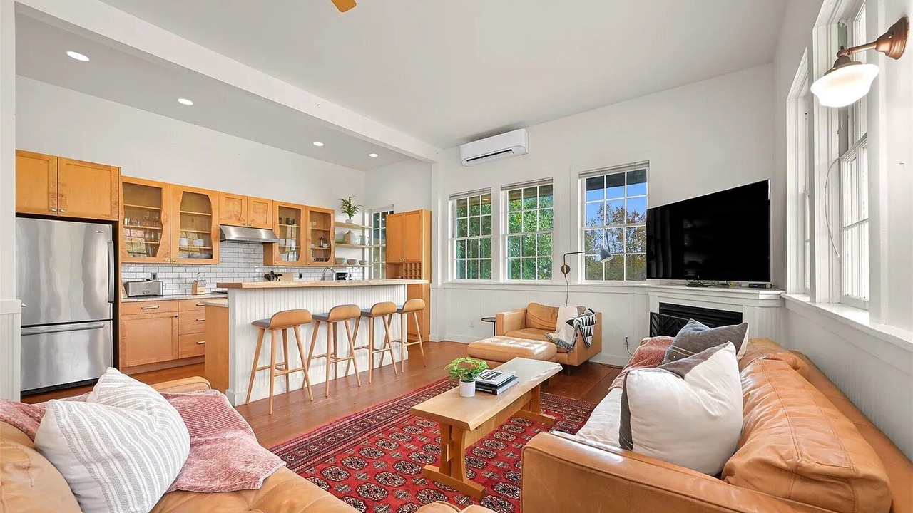Photo of Livingroom in Edison