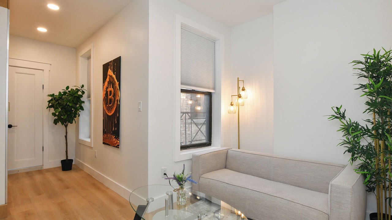 Photo of Livingroom in Manhattan Valley