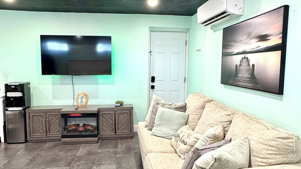 Photo of Livingroom in Lutz