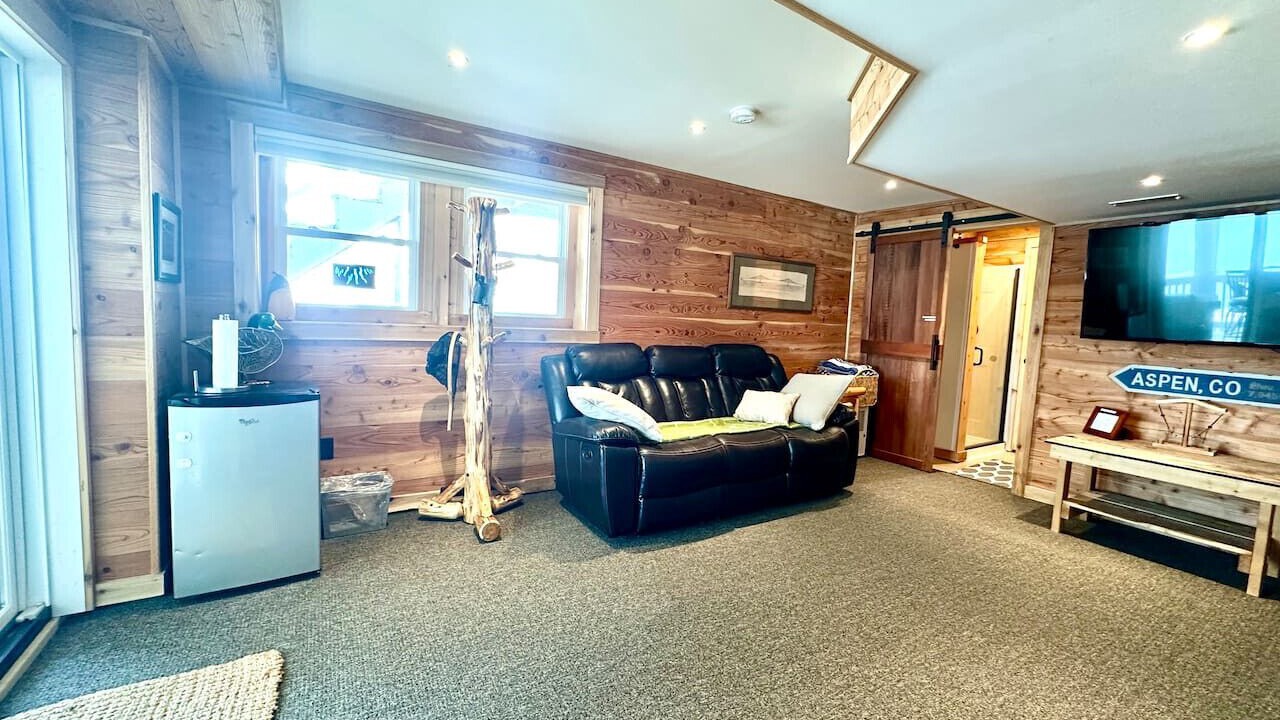 Photo of Livingroom in Livonia