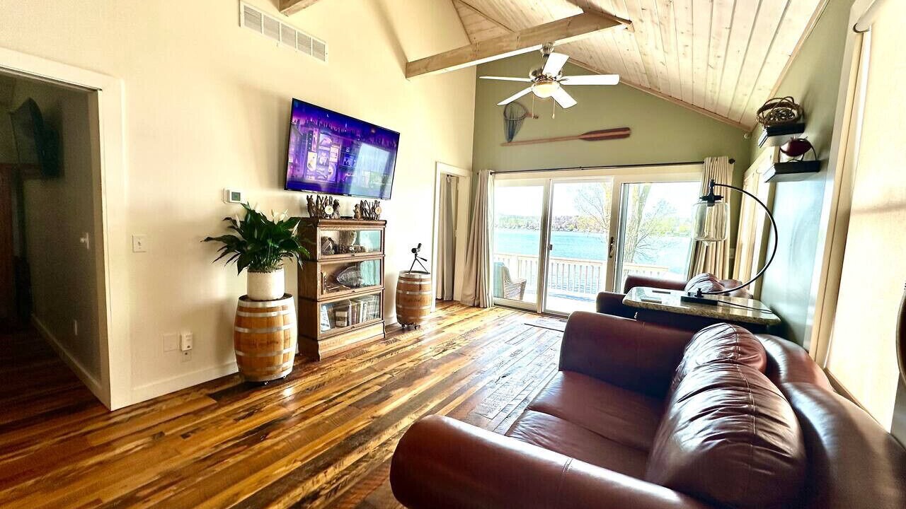 Photo of Livingroom in Livonia