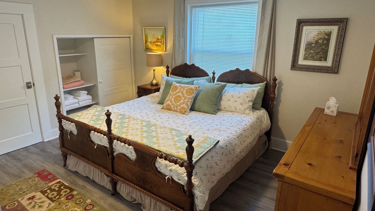 Photo of Bedroom in Lettered Streets