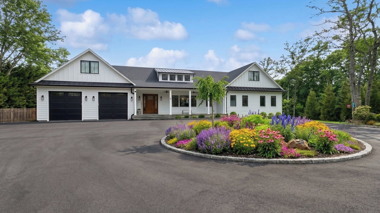 Photo of Outdoor in Hampton Bays