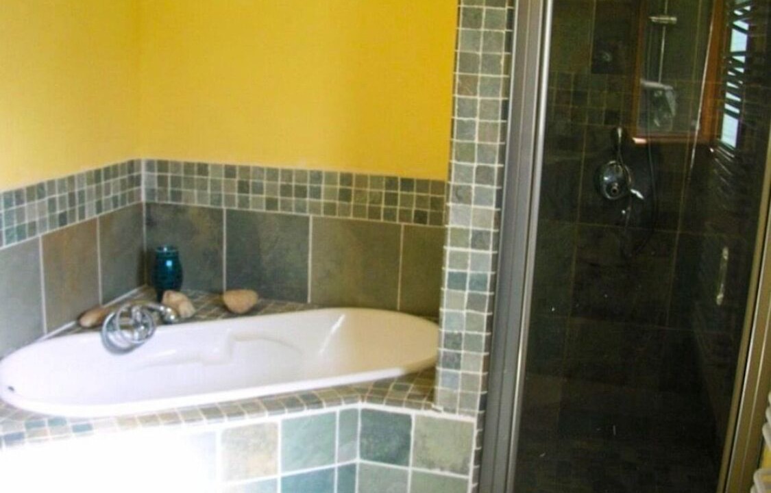 Photo of Bathroom in Ampuis