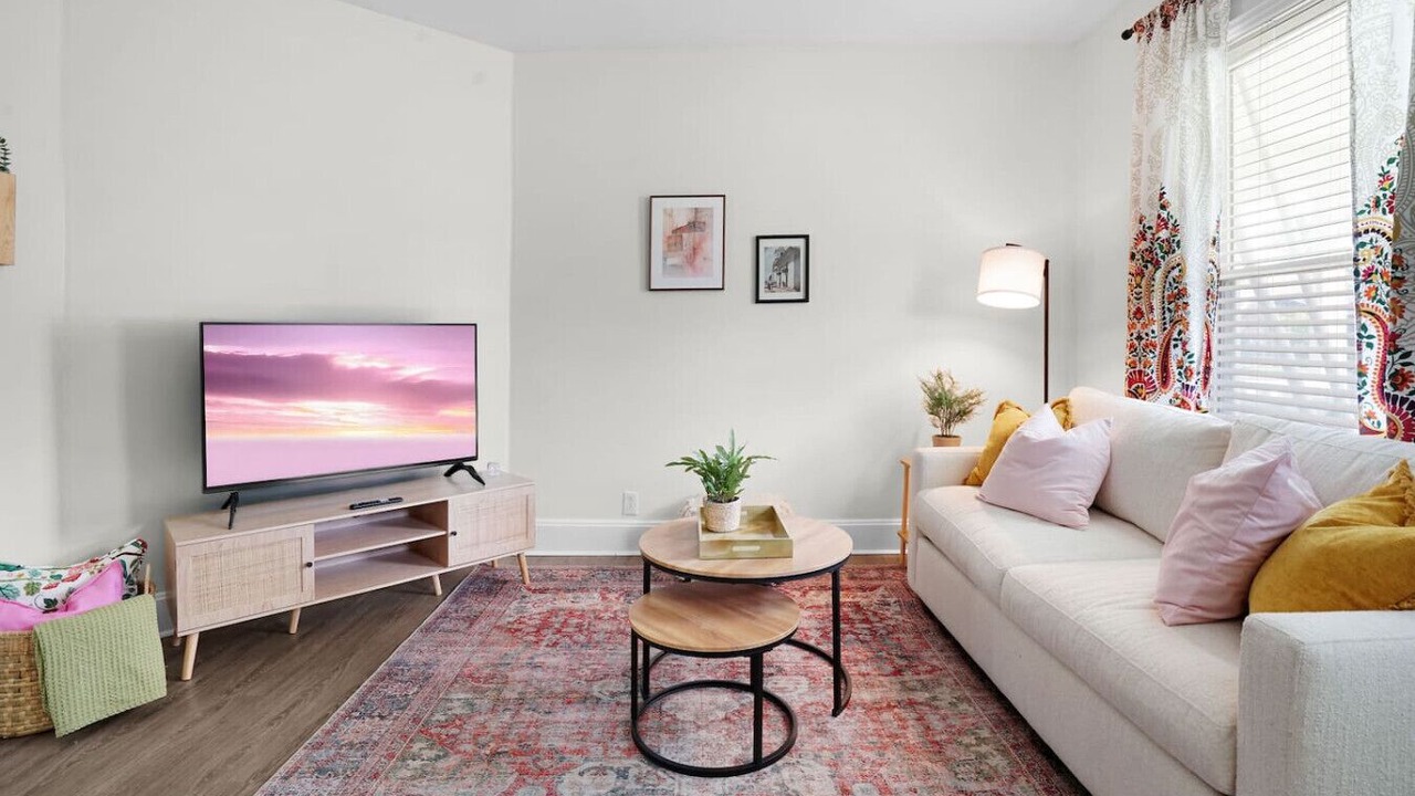 Photo of Livingroom in Near Northside
