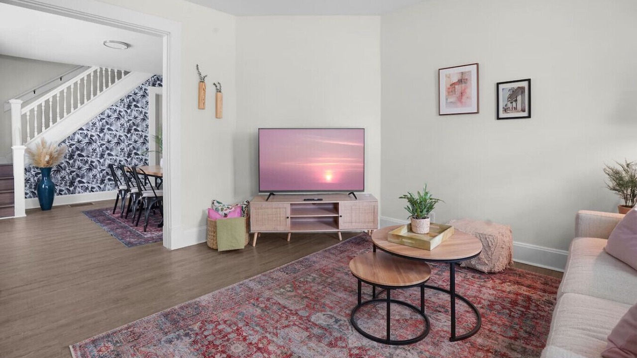 Photo of Livingroom in Near Northside