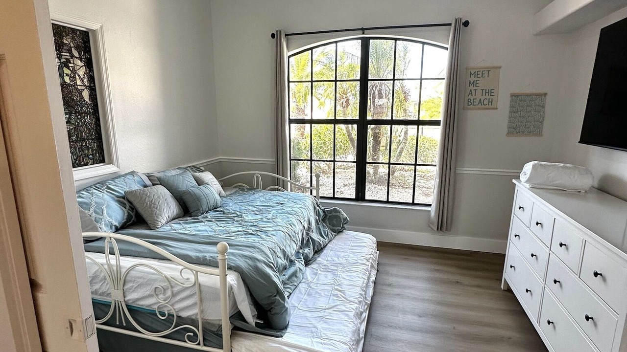 Photo of Bedroom in Broadmoor