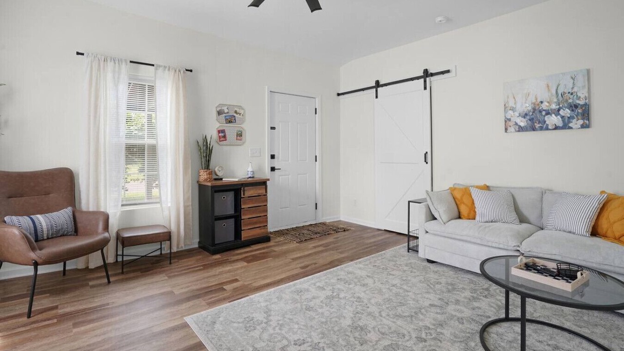 Photo of Livingroom in Franklin
