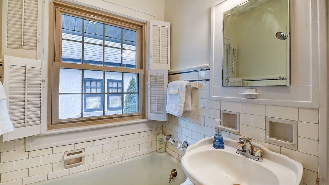 Photo of Bathroom in Meridian-Kessler