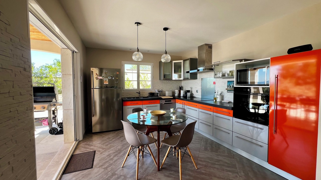 Photo of Kitchen in Mirabel