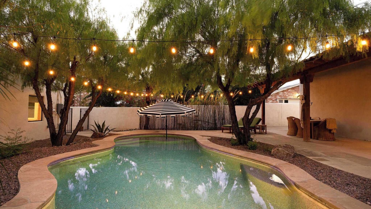 Photo of Outdoor in Sam Hughes