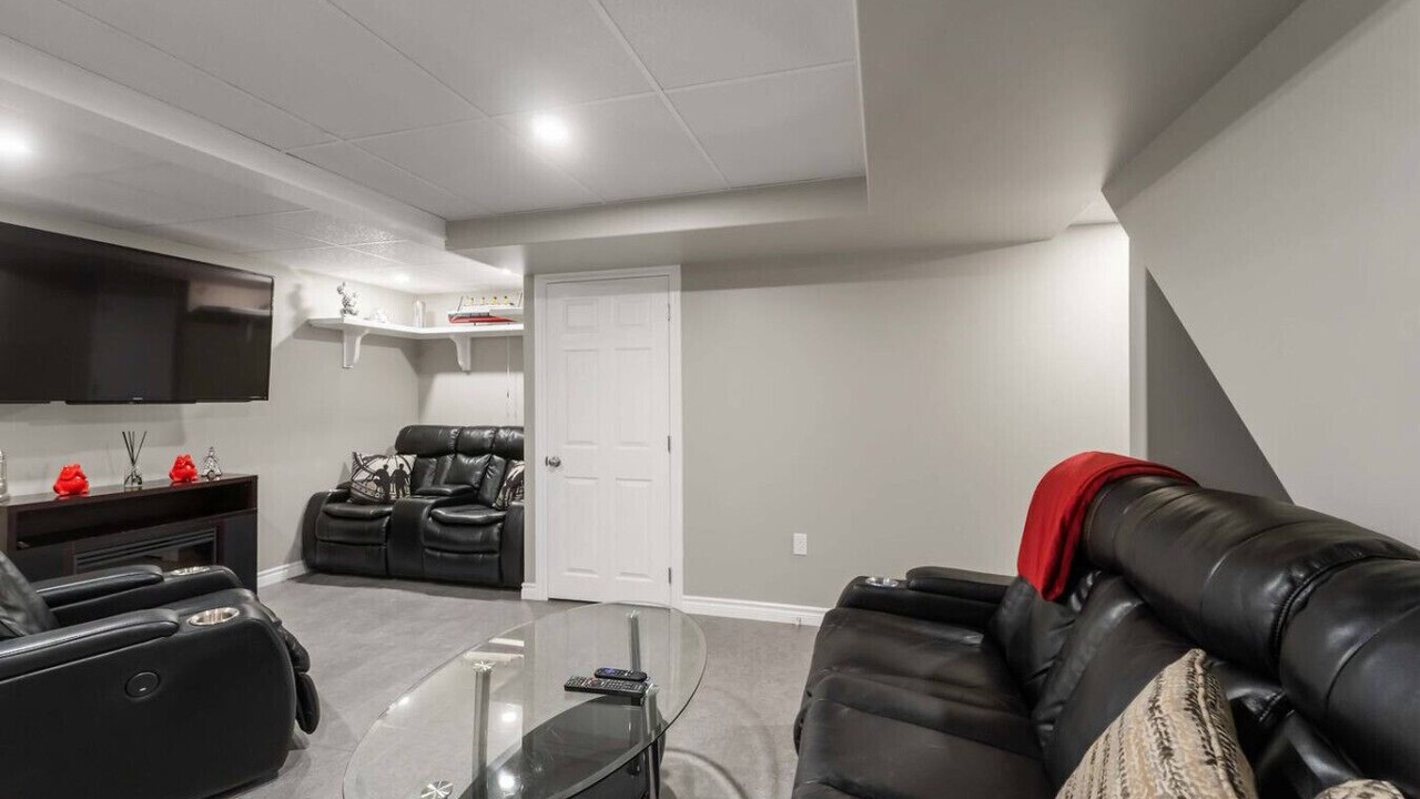 Photo of Livingroom in Kingston