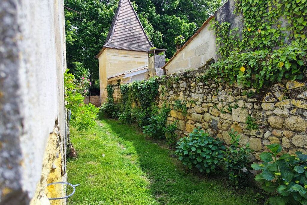 Photo of Outdoor in Sainte-Terre